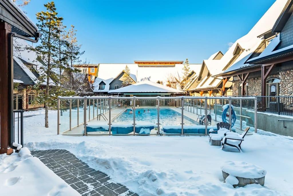 Mystic Getaway Apartamento Canmore Exterior foto