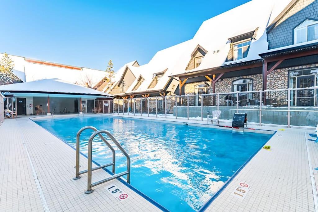 Mystic Getaway Apartamento Canmore Exterior foto